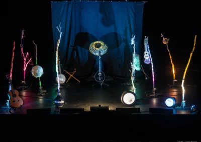 La scene du spectacle Sylvain et l'arbre monde